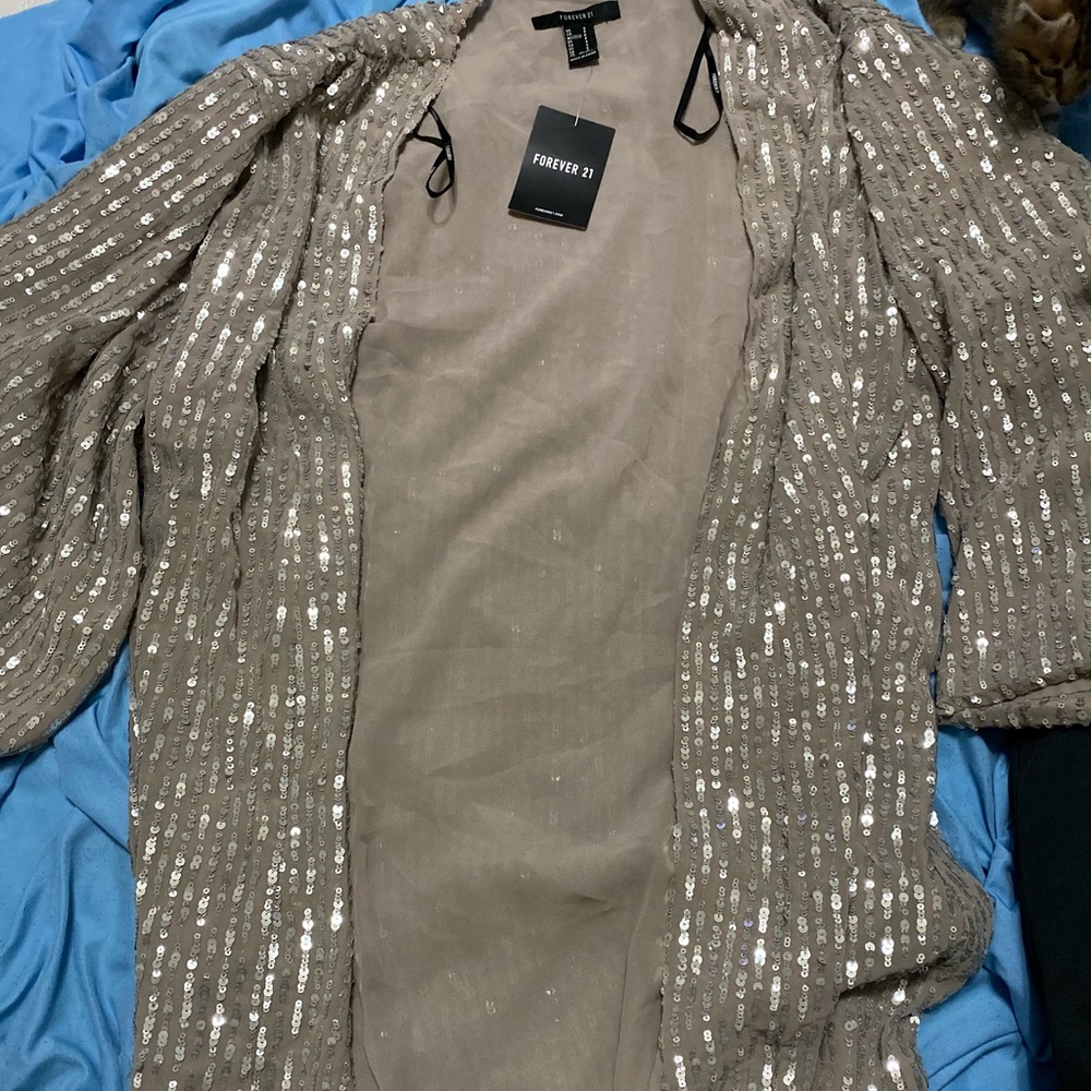 Forever 21 like new never worn sequin kimono